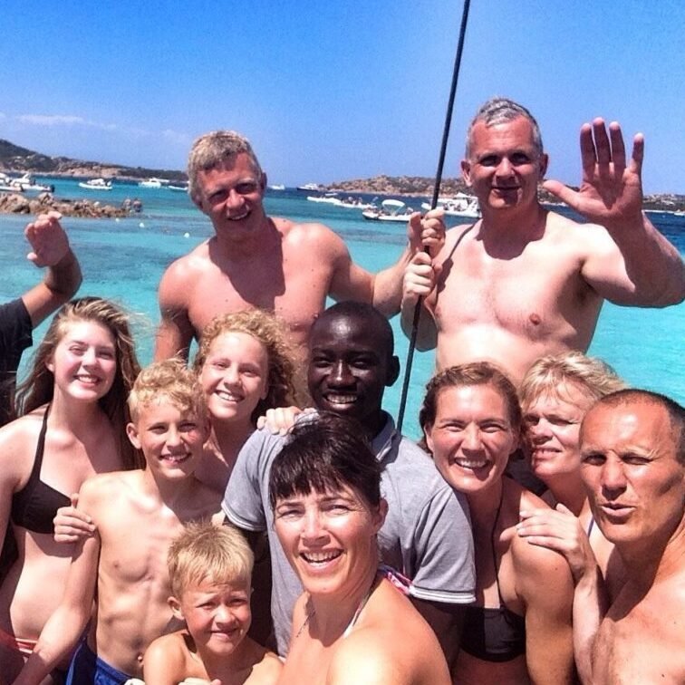 12138537_985136398211031_3215598442762128012_o-1024x768